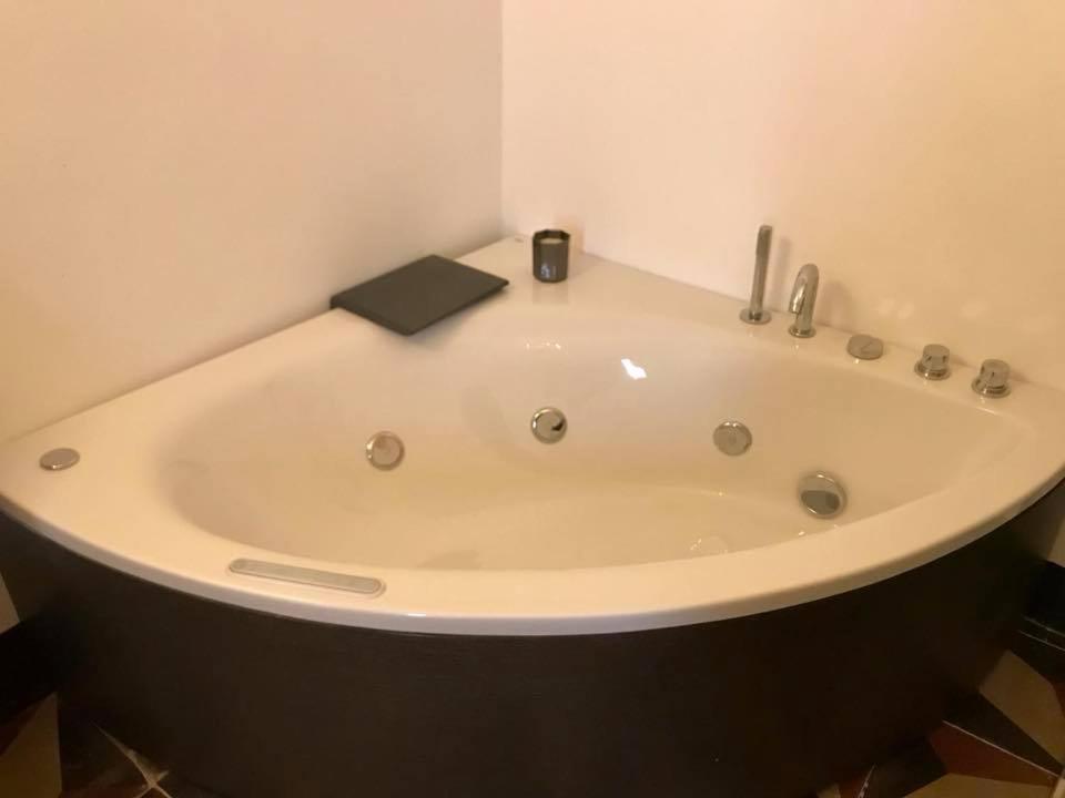 Mare Polignano A Mare Hotell Rum bild